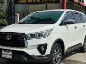 Xe Toyota Innova Venturer 2.0 AT 2022
